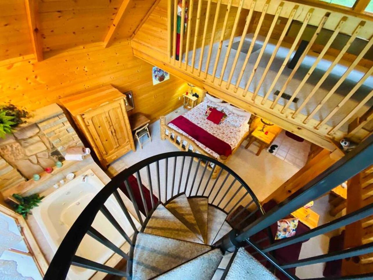 Romantic, Honeymoon Cabin In The Smokies! Gatlinburg Exterior photo