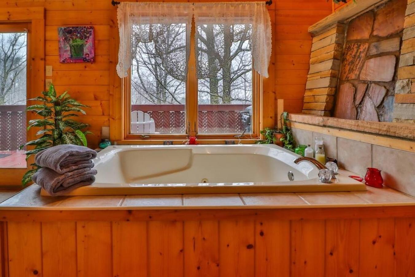 Romantic, Honeymoon Cabin In The Smokies! Gatlinburg Exterior photo