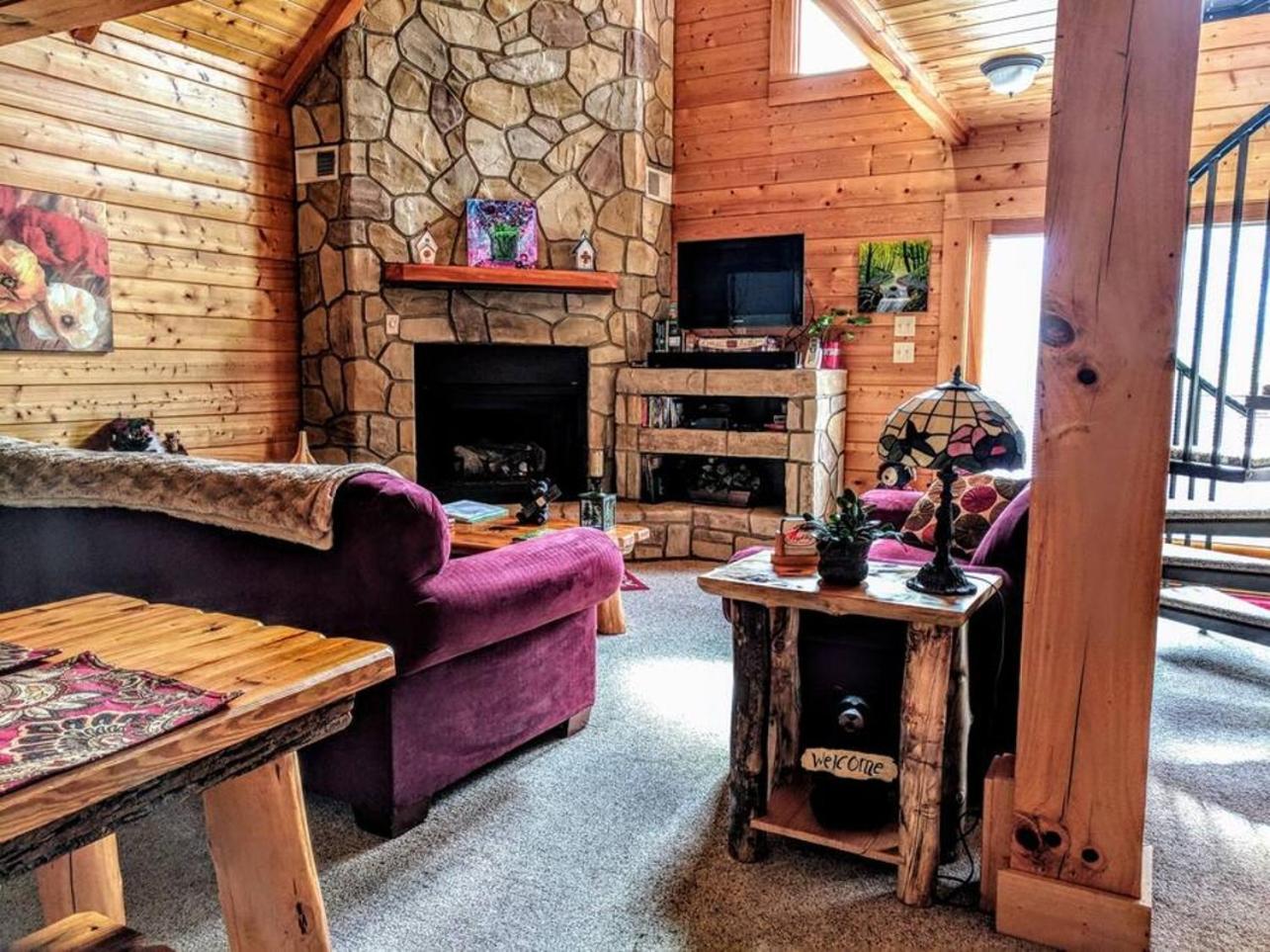 Romantic, Honeymoon Cabin In The Smokies! Gatlinburg Exterior photo