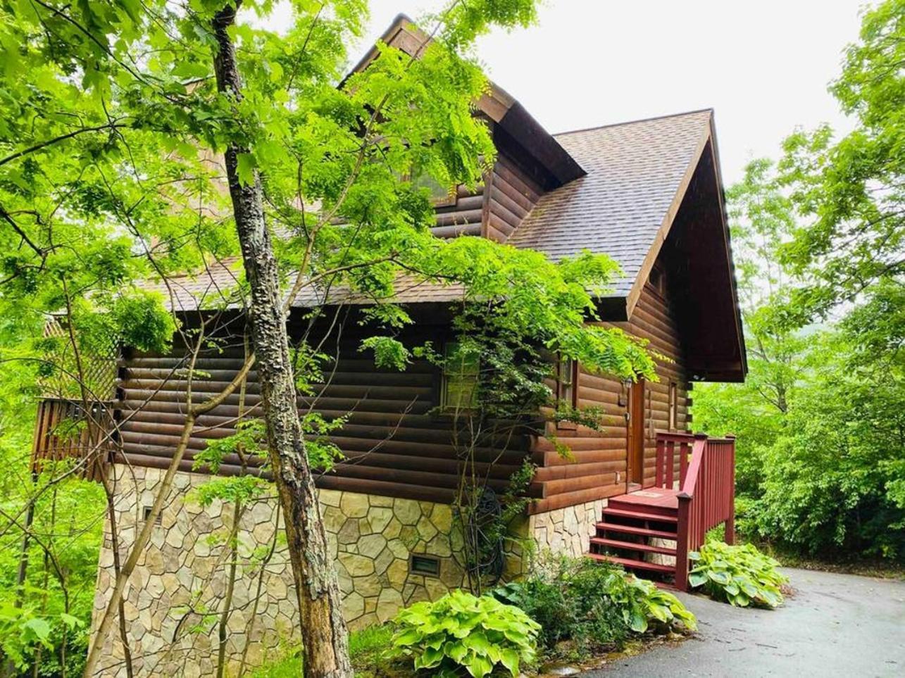 Romantic, Honeymoon Cabin In The Smokies! Gatlinburg Exterior photo